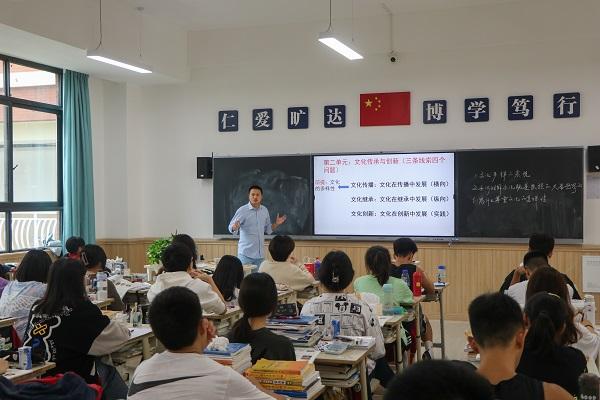 北外附属东坡外国语学校教室环境